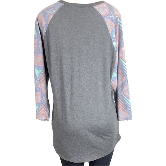 LulaRoe 2XL Randy Gray Crew Geometric Washed-Out Long Raglan Sleeve Print Tee - Picture 4 of 6